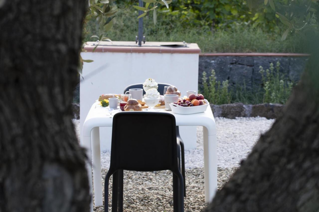 Bee Happy - Bed And Breakfast Zafferana Etnea Exteriör bild